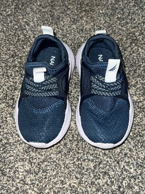 Nautica Navy and White Toddler Sneaker size 6